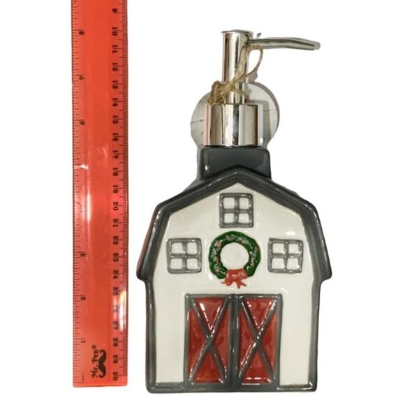 Christmas Barn Soap Lotion Dispenser Ceramic Hand Painted Gift Grey Wreath Re… - Picture 9 of 13